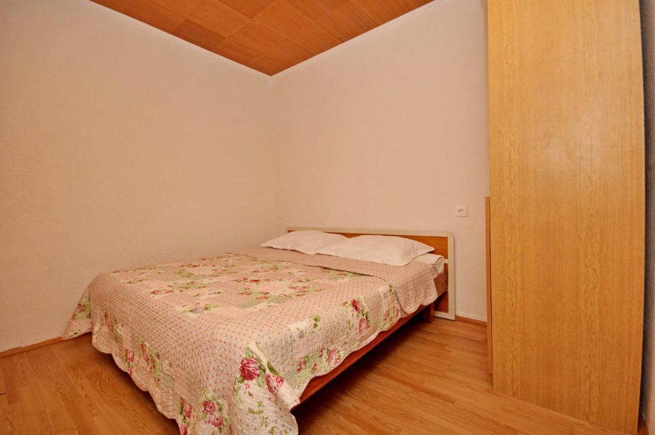 Apartment Jakov Donji Okrug Exterior foto