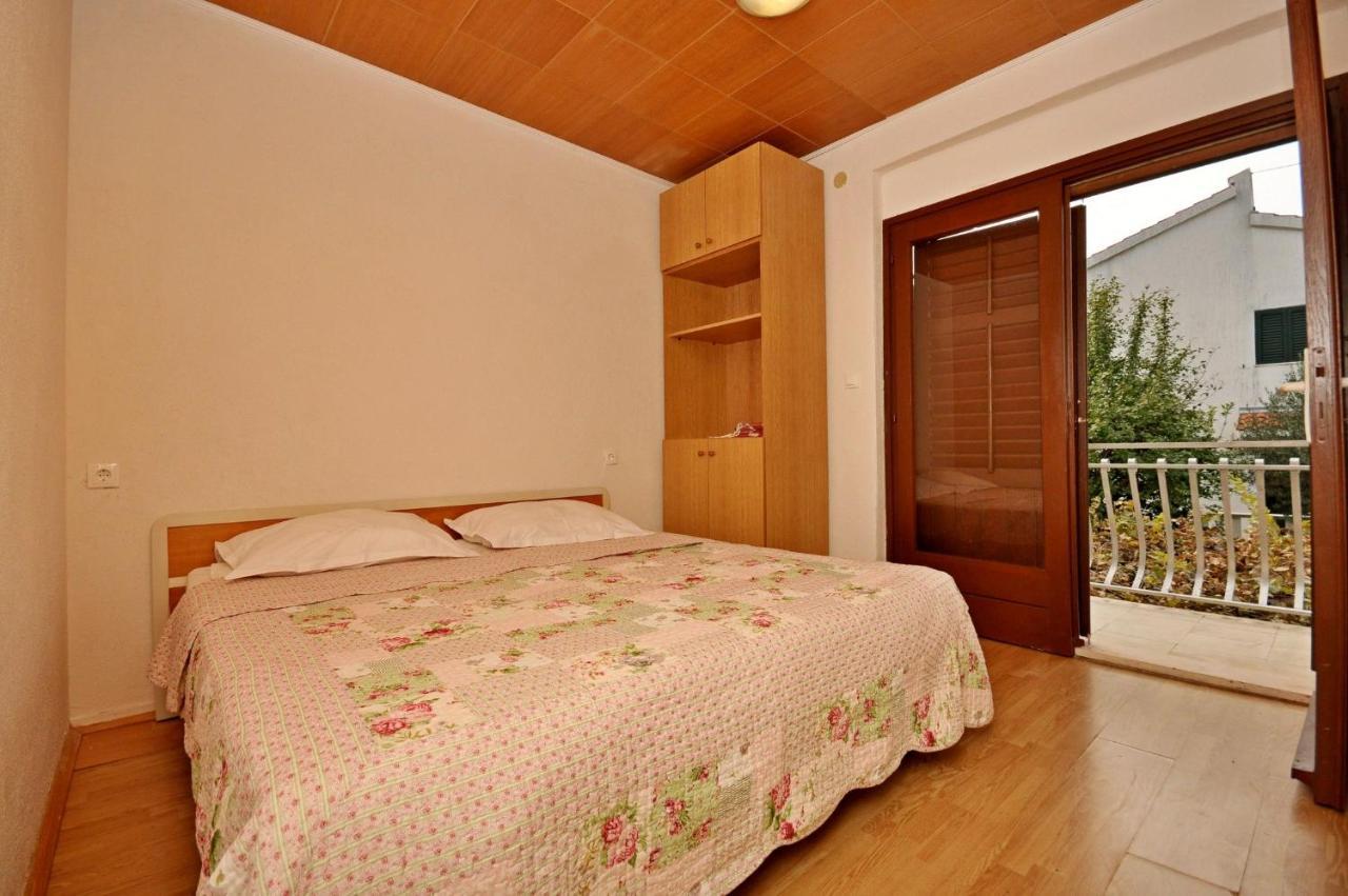 Apartment Jakov Donji Okrug Exterior foto